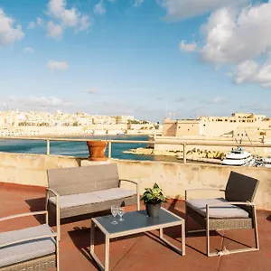 Stunning With Gorgeous Harbour Views , Senglea Malta